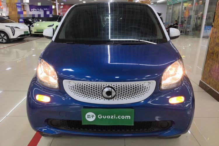 Used smart fortwo 2019 0.9T 66kW Hardtop Wind Power Edition China VI Front