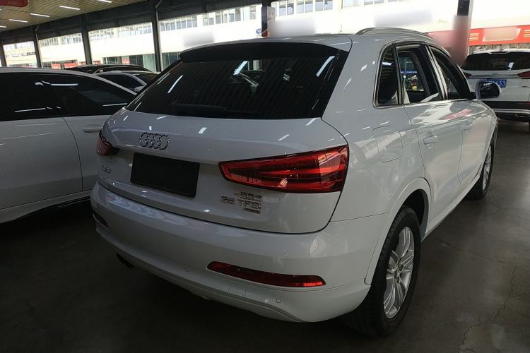 Used Audi Q3 2015 35 TFSI quattro Technology Edition Rear Right 45 Deg