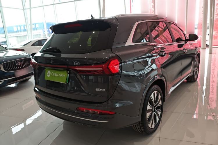 Used Landian E5 PLUS 2025 165 km Long-Range Version PLUS 7-Seater
