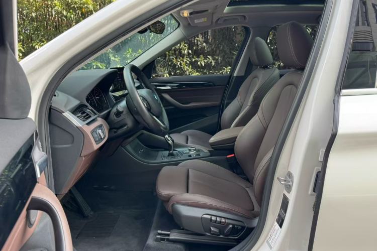 Used BMW X1 2020 sDrive25Li Leading Model
