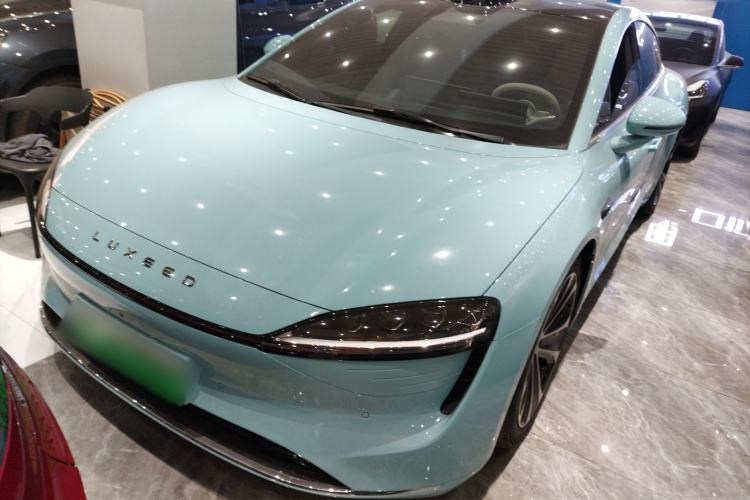 Used Hima Luxeed S7 2025 785 km Ultra