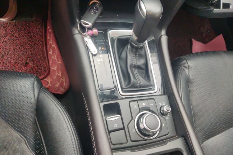 Used Mazda Mazda 3 Axela 2017 Hatchback 2.0L Automatic Sport Model China V Emission Standard
