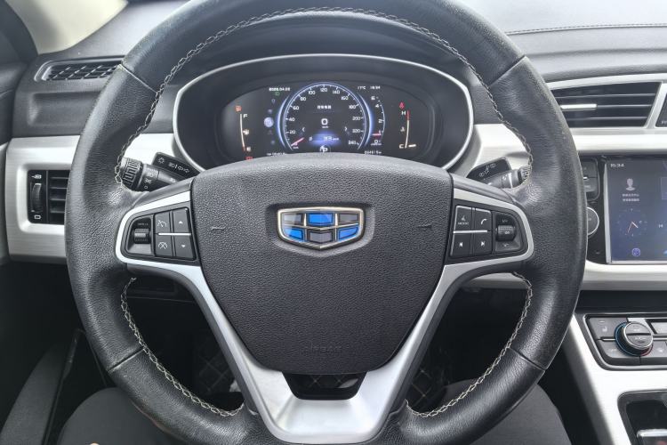 Used Geely Auto Emgrand X7 Sport 2018 1.8TD Automatic Two-Wheel Drive Smart Connect 4G Internet Edition Steering Wheel