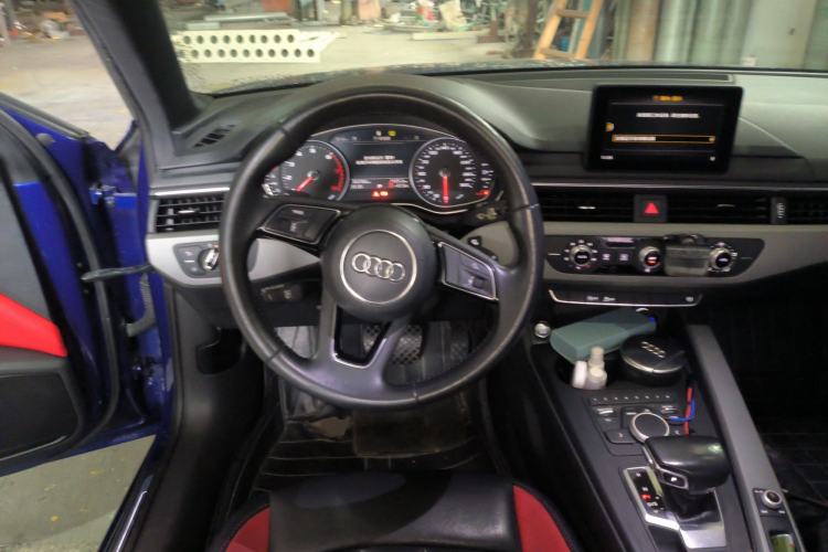 Used Audi A4L 2018 30th Anniversary Edition 30 TFSI Ambition Model