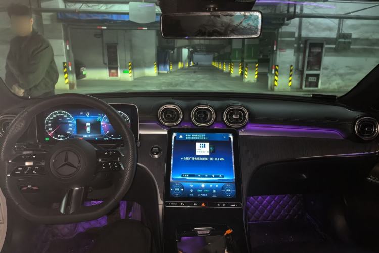 Used Mercedes-Benz C-Class 2024 C 260 L Brilliant Night Sports Edition Center Console