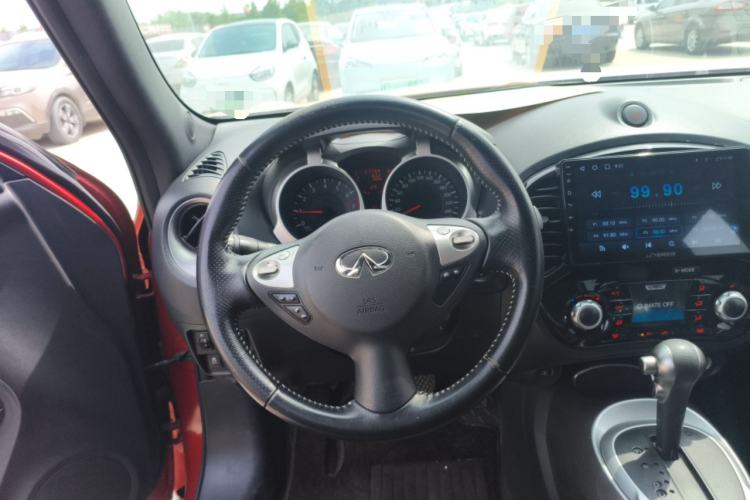 Used Infiniti ESQ 2014 1.6L Spontaneous Edition Steering Wheel