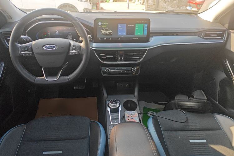 Used Ford Focus Active 2021 EcoBoost 180 Automatic Trendy Model Center Console