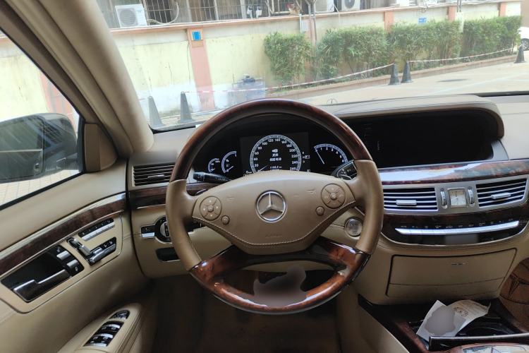 Used Mercedes-Benz S-Class 2011 S 500 L CGI 4MATIC