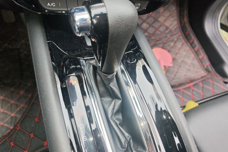 Used Honda Vezel 2020 1.5L CVT Pioneer Edition
