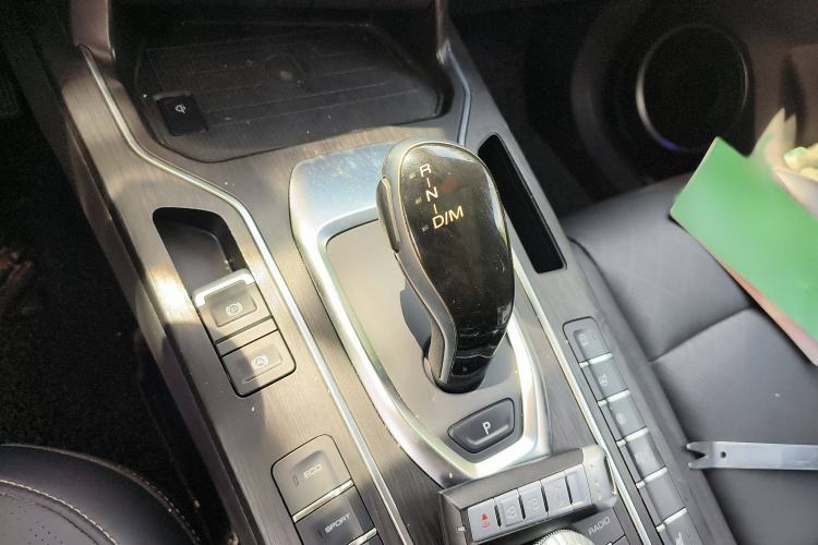 Used Wey VV6 2020 2.0T Two-Wheel Drive Collie SmartDrive+