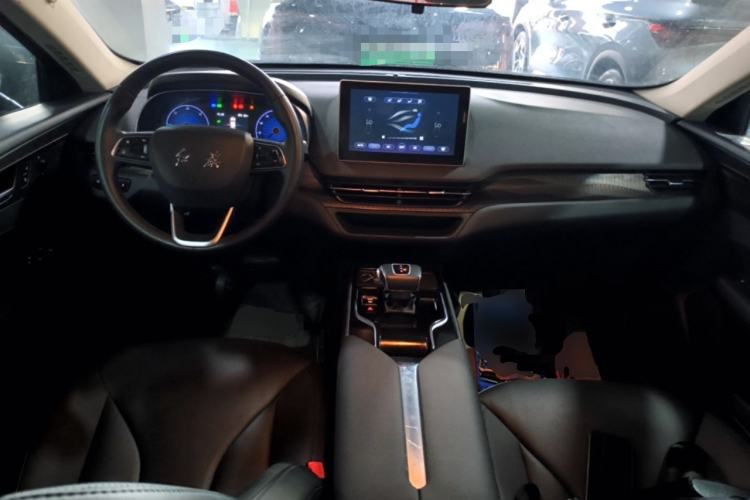 Used Hongqi E-QM5 2021 Online Booking Charging Basic Edition 5 Seats