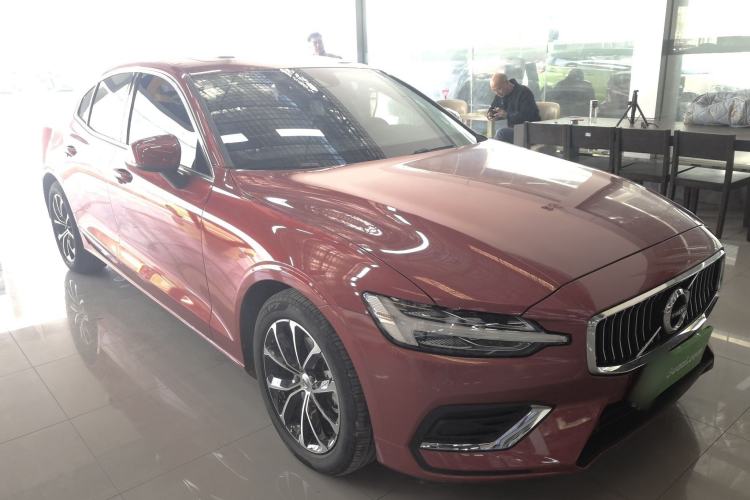 Used Volvo S60 2022 B4 Zhiyi Luxury Edition
