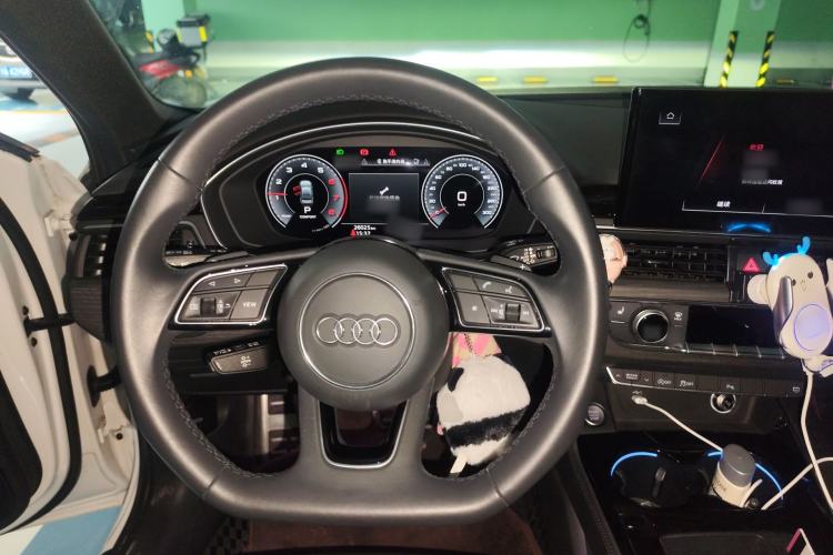 Used Audi A4L 2023 40 TFSI Luxury Dynamic Model
