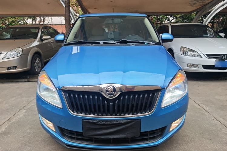 Used Skoda Fabia 2014 1.4L Automatic Crystal Edition