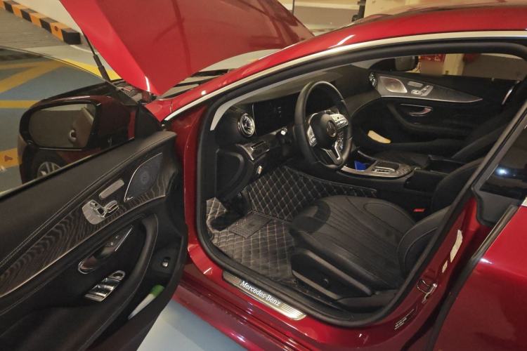 Used Mercedes-Benz CLS 2018 CLS 300 Luxury Model Driver Seat