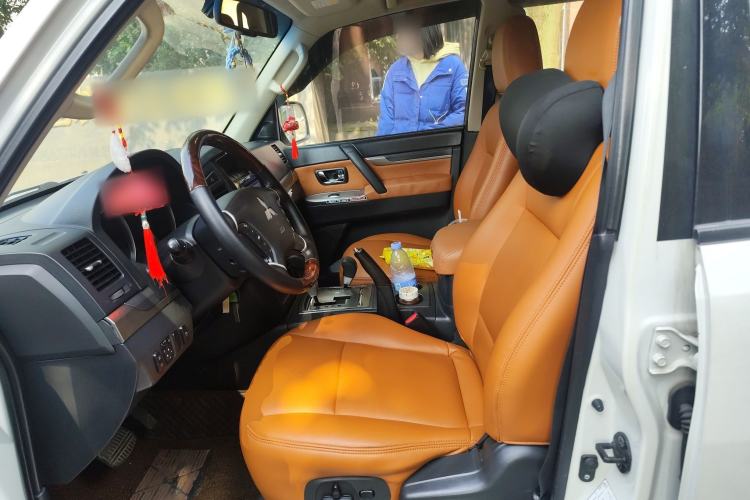 Used Mitsubishi Pajero 2014 3.0L Luxury Edition
