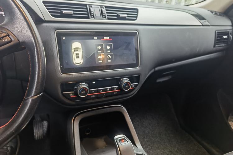Used Qoros 5 2019 Qoros 5S 1.6 TGDI Prestige Model
