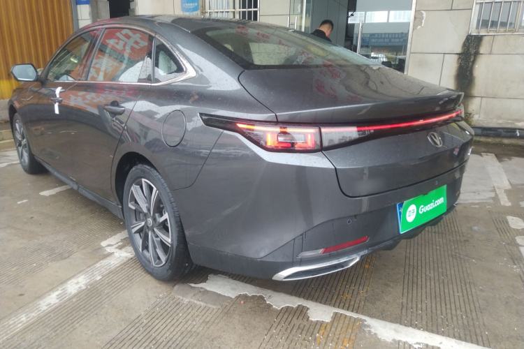 Used CHANGAN Eado 2025 Blue Whale 1.5T 500Bar Prestige Model
