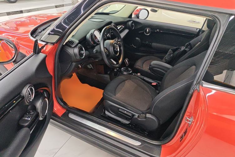 Used MINI 2018 1.5T ONE PLUS Driver Seat