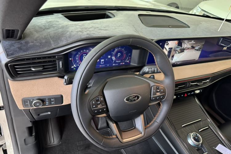 Used Ford Explorer 2023 EcoBoost 285 Kunlun Peak Edition 6-Seater
