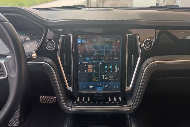 Used Zotye T800 2018 2.0T Automatic Prestige Smart Connectivity 7-Seater