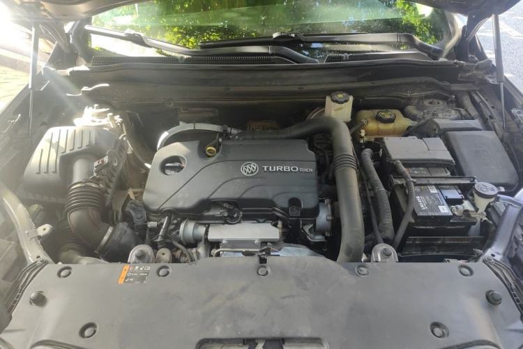 Used Buick Envision 2018 20T Two-Wheel Drive Luxury Model
