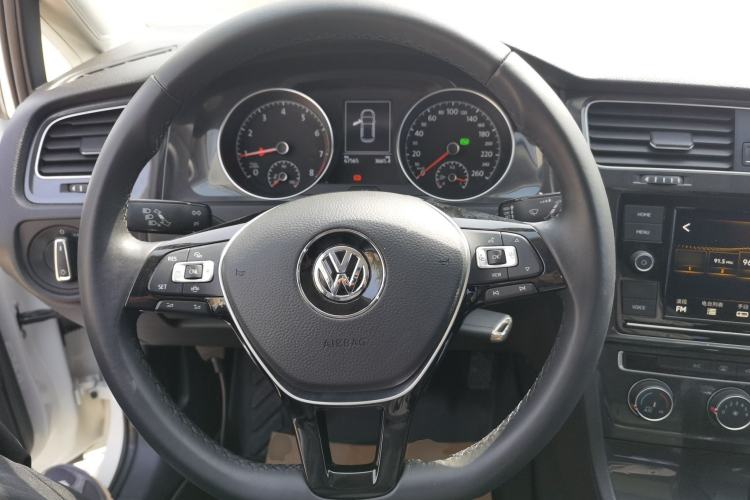 Used Volkswagen Golf 2019 280TSI DSG Comfort Version China VI Standard Steering Wheel