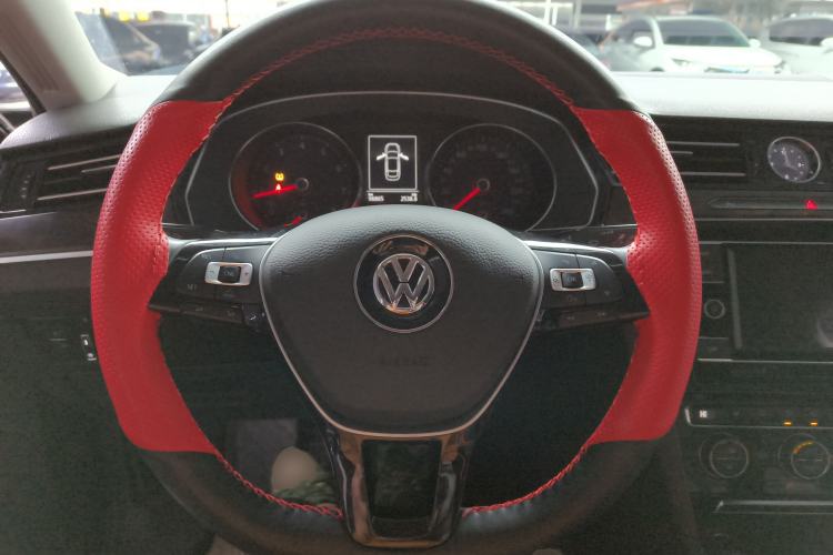 Used Volkswagen Magotan 2018 Facelift 330TSI DSG Luxury Model
