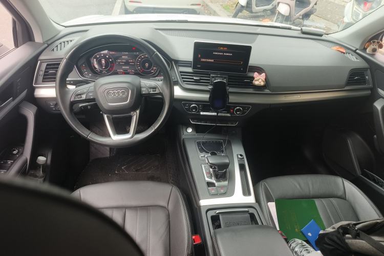 Used Audi Q5L 2020 Updated 40 TFSI Prestige Fashion Edition Center Console