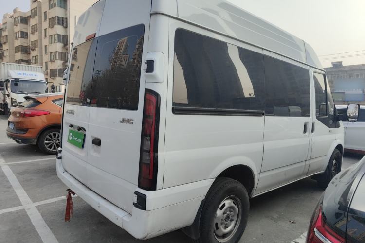 Used JMC Fushun 2023 2.0T Manual Short-Wheelbase Mid-Height Commercial Multi-Purpose 5-Seater Passenger Vehicle