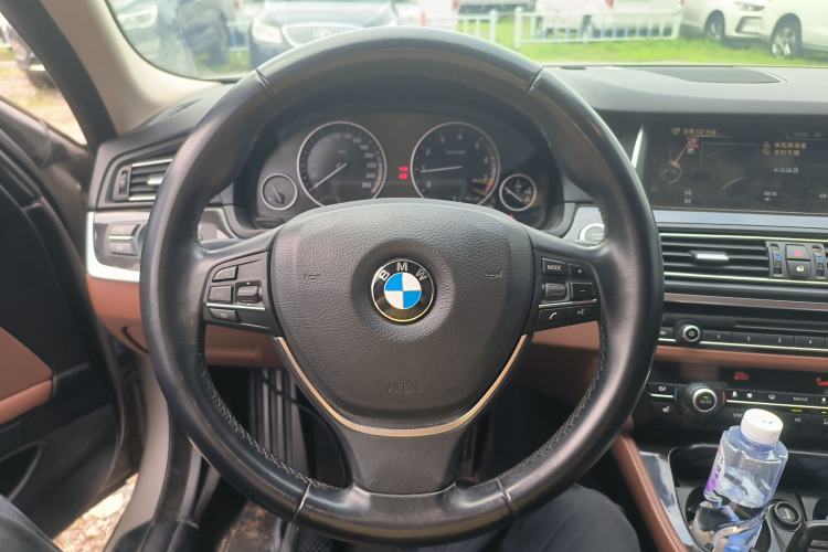 Used BMW 5 Series 2014 528Li Leading Model Steering Wheel