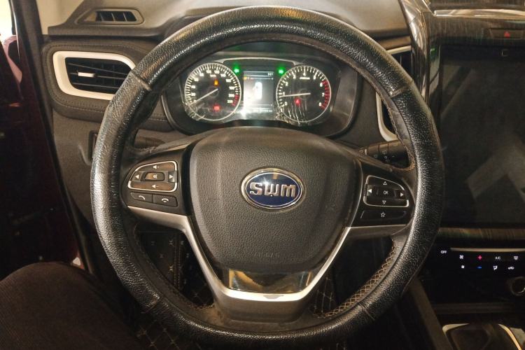 Used SWM X7 2016 1.8L Manual Luxury Edition 7 Seats
