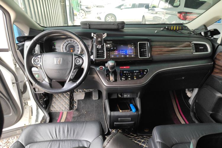 Used Honda Elysion 2016 2.4L Luxury Edition
