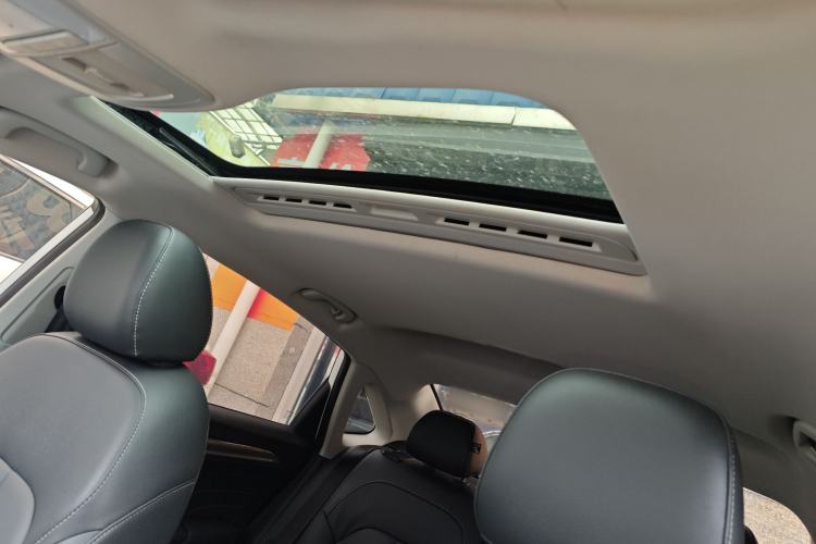 Used Roewe i6 2020 PLUS 1.6L CVT 4G Connected Glory Flagship Edition Headliner