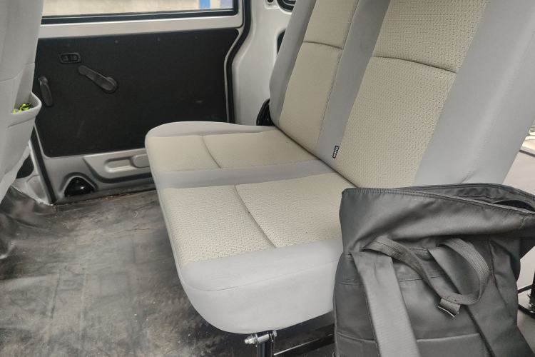 Used Jinbei Hiace X30 2024 1.5L Champion Edition Passenger Vehicle 5/6/7 Seats
