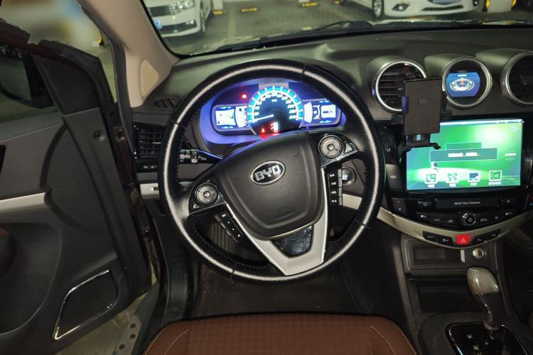 Used BYD S7 2015 2.0T Upgraded Automatic Luxury Version