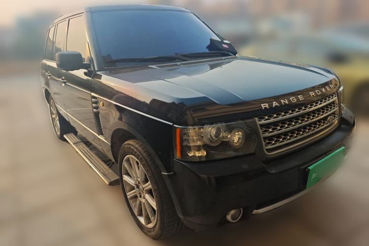 Used Land Rover Range Vogue 2011 5.0 V8 5-Seater Parallel Import Front Right 45 Deg