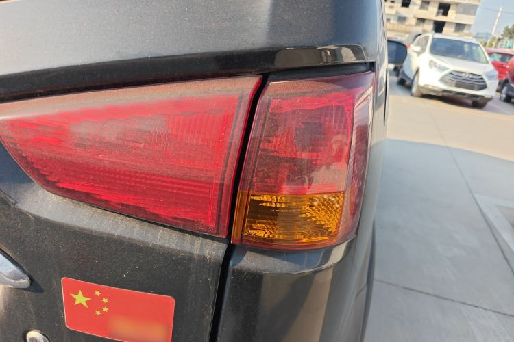 Used FAW Senya S80 2015 1.5L Automatic 7-Seater Urban Edition
