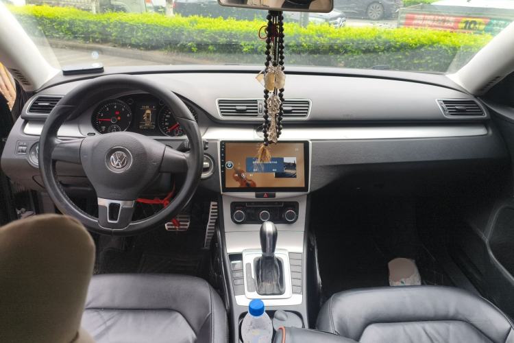 Used Volkswagen Magotan 2015 1.8TSI Comfort Model Center Console