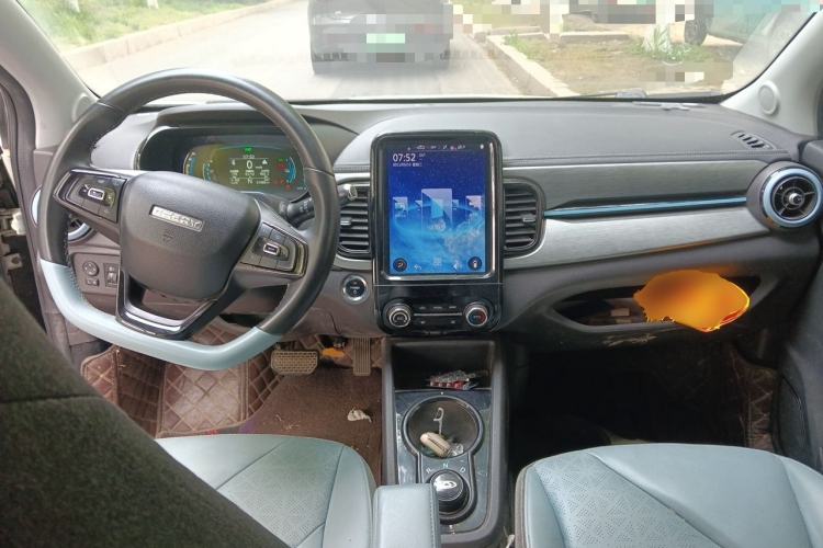 Used Chery QQ Little Ant 2022 Sweet Pink Edition Half-Sugar Version 3-Cell Lithium 30kW 301km Center Console