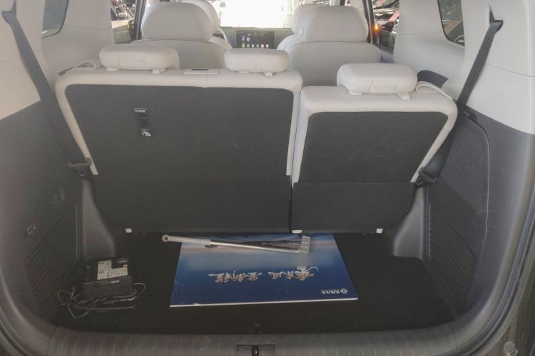 Used VOYAH Dream 2025 PHEV Four-Wheel-Drive Flagship Version – Qiankun Edition Trunk