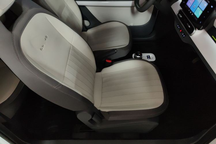 Used Geely Galaxy Panda 2025 210km Panda Kart Right Front Seat