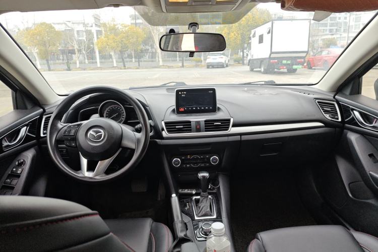 Used Mazda Mazda 3 Axela 2014 Sedan 1.5L Automatic Luxury Model
