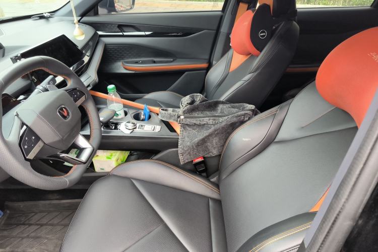 Used CHANGAN UNI-V 2023 1.5T Prestige Model