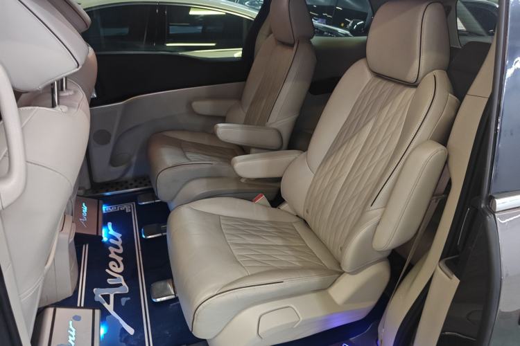 Used Buick GL8 2021 Land Cruiser Executive Class 652T Luxury Model