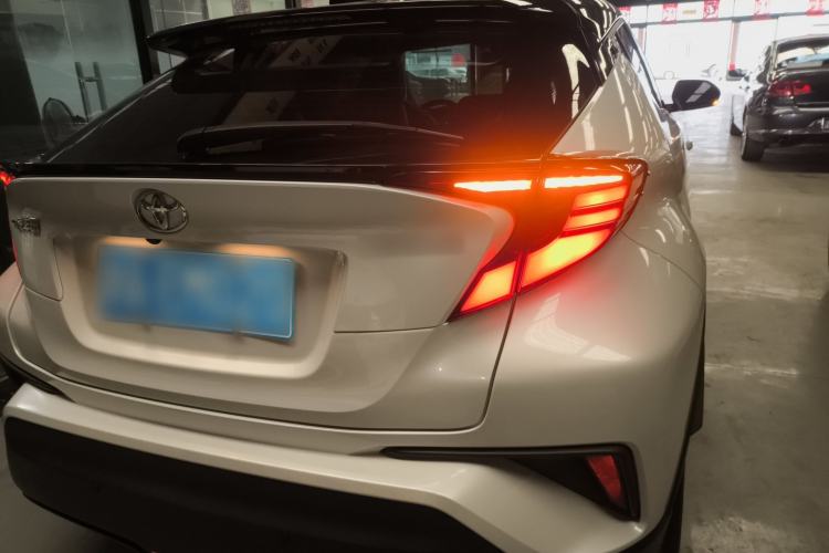 Used Toyota IZOA 2021 2.0L Yichi Version
