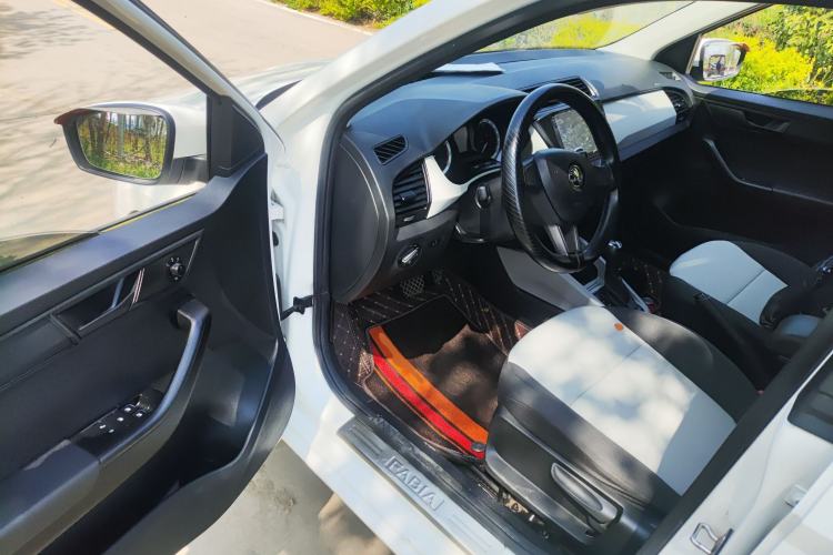 Used Skoda Fabia 2017 1.4L Automatic Car Enjoy Edition
