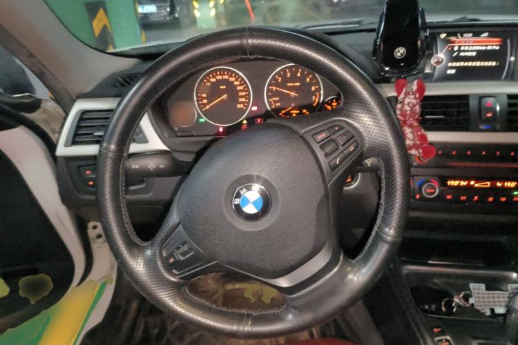 Used BMW 3 Series 2015 320Li Luxury Edition Fashion Model
