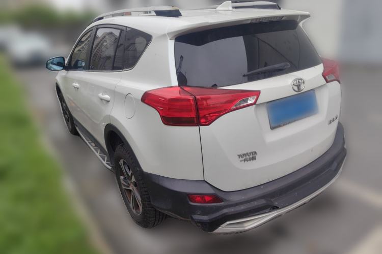 Used Toyota RAV4 2016 2.0L CVT Two-Wheel Drive Fashion Edition China V Standard Rear Left 45 Deg