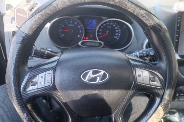 Used Hyundai ix35 2015 2.0L Automatic 2WD Smart Type China IV